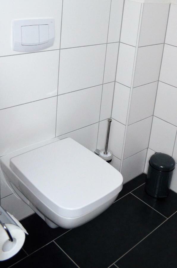 Ferienwohnung Beim Hooch Schindelloft Brucktal Exterior foto